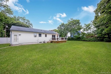 Beautifully Maintained and Updated 2 Bedroom Ranch with Open - photo 19