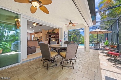 Welcome to this beautifully upgraded 4 bedroom + den, 3 bath - photo 27