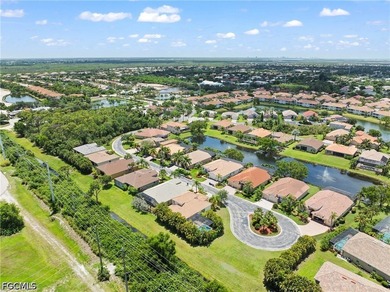 Welcome to this beautifully upgraded 4 bedroom + den, 3 bath - photo 43