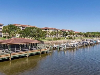 UNOBSTRUCED WATERWAY RIVER VIEW! Upscale 3 BR/2 Bath spacious - photo 3