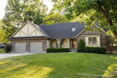 Weatherby Lake Home For Sale in Weatherby Lake Missouri