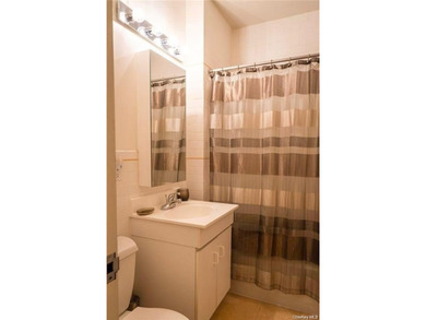 Modern 2BR, 2BA Condo with master bedroom with en suite, located - photo 13