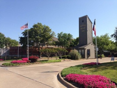 Lake Ray Hubbard Condo Active Under Contract in Rockwall Texas