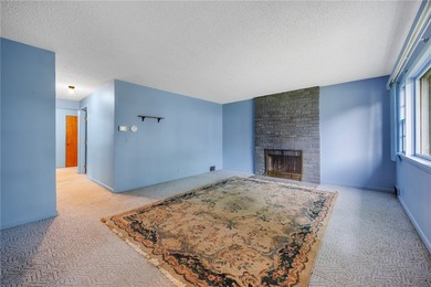 This well-maintained 3-bedroom, 1-bath ranch offers comfortable - photo 4