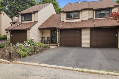 Welcome to 39 Menlo Place! Nestled at the end of a quiet - photo 1