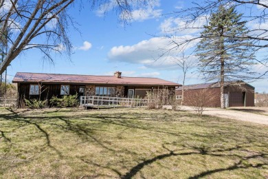 Bear Lake - Waupaca County Home For Sale in Manawa Wisconsin