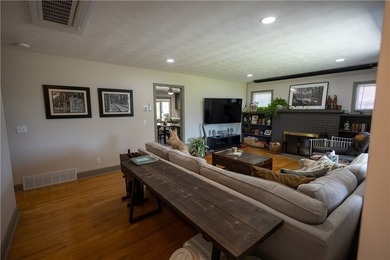 Welcome to this tastefully remodeled ranch offering a - photo 12