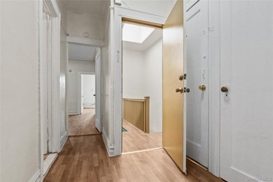 Excellent mixed-use investment opportunity in the heart of - photo 18