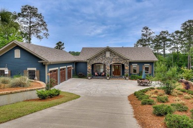 One-of-a-Kind Lakefront Luxury: Custom Home by K.A. Newsome & - photo 1