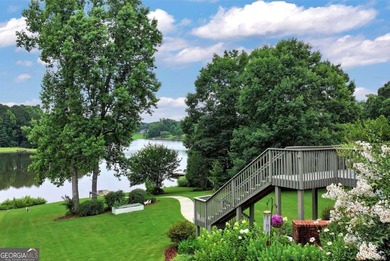 Lakefront Living at Its Finest- welcome to this stunning - photo 3