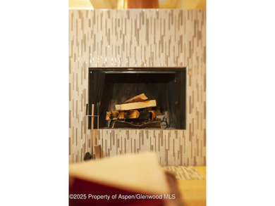 Welcome to this beautiful four-bedroom, three-bathroom condo - photo 10