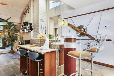 Most uniquely remodeled and decorated condo in the famous - photo 12
