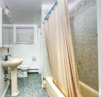 Generous layout with room for extended living, this spacious - photo 12