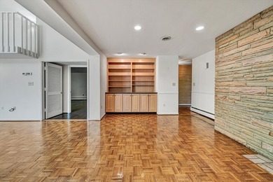 Located in the beautiful South Roanoke area listed at a very - photo 12