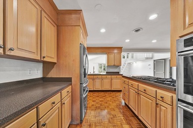 Located in the beautiful South Roanoke area listed at a very - photo 15