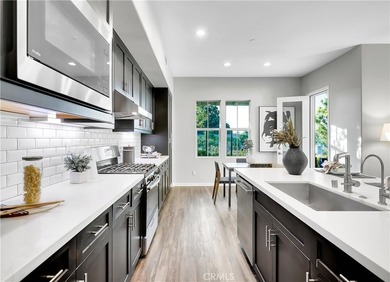 Stunning model perfect home, prized end lot location at the end - photo 16