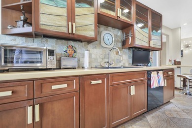 Most uniquely remodeled and decorated condo in the famous - photo 17