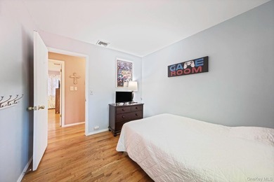 Welcome to this beautifully updated 3-bedroom, 2-full-bath ranch - photo 18