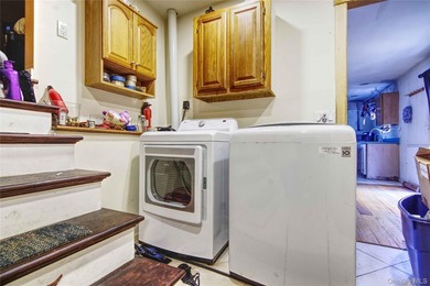 Generous layout with room for extended living, this spacious - photo 18