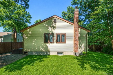 Welcome to this beautifully updated 3-bedroom, 2-full-bath ranch - photo 32