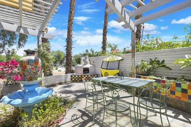 Most uniquely remodeled and decorated condo in the famous - photo 34