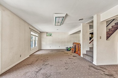 Located in the beautiful South Roanoke area listed at a very - photo 36