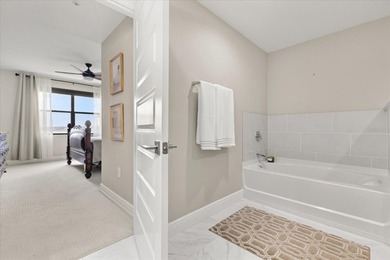 FULLY FURNISHED and Gorgeous! Just bring a Toothbrush, Move in - photo 17