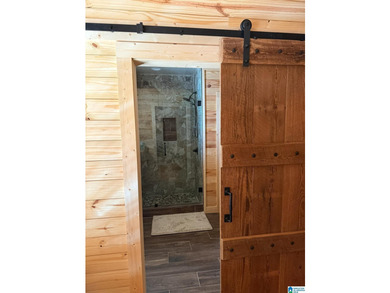 Welcome to The Nest. This Oasis is fully remodeled with hardwood - photo 21
