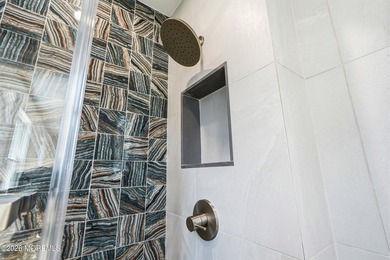 Welcome to this beautifully renovated and spacious resort style - photo 28