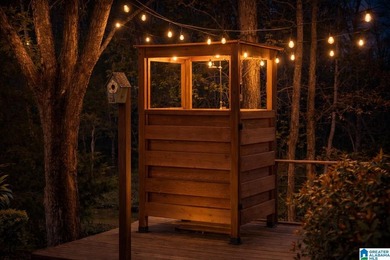 Welcome to The Nest. This Oasis is fully remodeled with hardwood - photo 39