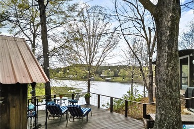 Welcome to The Nest. This Oasis is fully remodeled with hardwood - photo 45