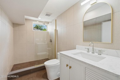Welcome to this beautifully renovated and spacious resort style - photo 45