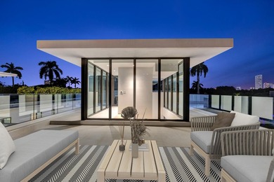One-Of-A-Kind, 17' above the sea elevation. Experience unmatched - photo 49