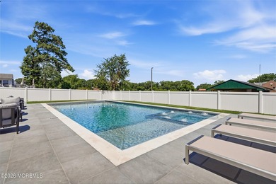 Welcome to this beautifully renovated and spacious resort style - photo 50
