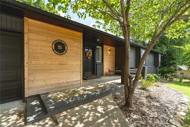 Welcome to 5 Dunvegan Lane in Bella Vista, a beautifully updated - photo 3