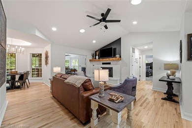 Welcome to 5 Dunvegan Lane in Bella Vista, a beautifully updated - photo 8