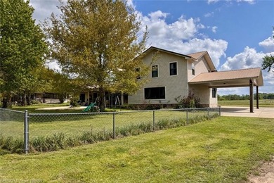 Welcome to an exceptional 420+/- acre ranch in Western Arkansas - photo 4