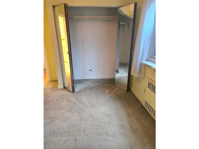 Welcome to this charming sunlit 1-bedroom, 1-bathroom co-op - photo 12