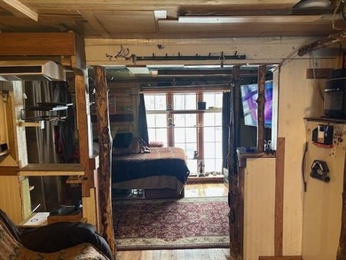 Escape to your own private retreat with this artistic cabin set - photo 18