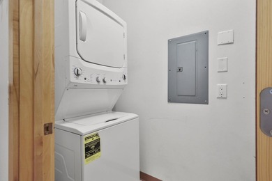 Priced $25,000 below the 2025 appraised value! Stylish 1 BR - photo 21