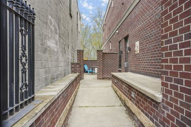 Priced $25,000 below the 2025 appraised value! Stylish 1 BR - photo 23