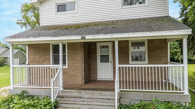 Spacious 2 story 5 bedroom home on .33 acres. Featuring 2 - photo 30