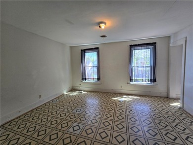 Outstanding opportunity for investors or owner-occupants! This - photo 5