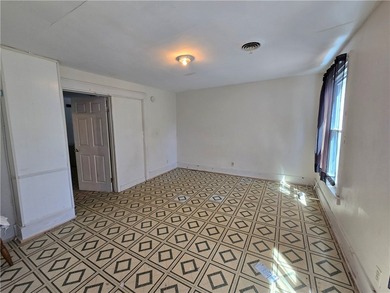 Outstanding opportunity for investors or owner-occupants! This - photo 6