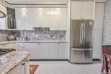 Beautiful brick single-family home in the heart of Forest Hills - photo 7