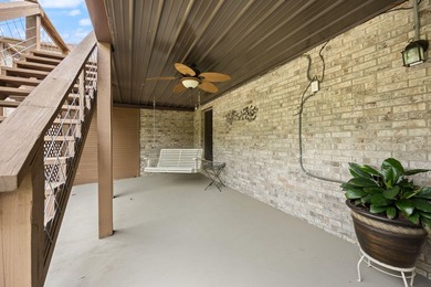 NEW PRICE - MOTIVATED SELLERS - Welcome Home to this stunning - photo 11