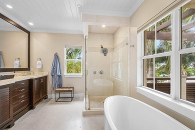 Incredible beach area opportunity! Private, 4-bedroom single - photo 17