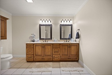 NEW PRICE - MOTIVATED SELLERS - Welcome Home to this stunning - photo 37