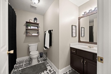 NEW PRICE - MOTIVATED SELLERS - Welcome Home to this stunning - photo 47