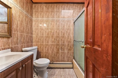 Investment opportunity in the Bronx! This legal 3-family home - photo 11